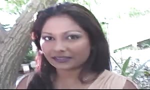 Indian Bengali Jazmin Chaudhry loves anal sex