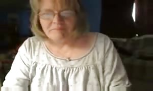 sleezy old woman has fun on internet cam. new comer cougar
